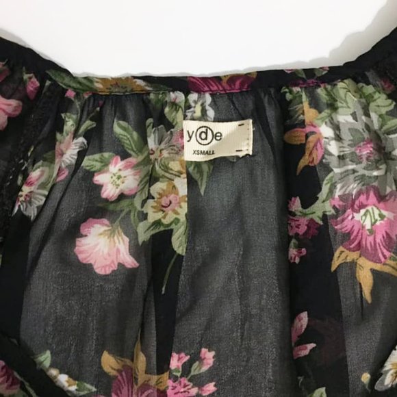 🍒5/$20🍒YDE Black Floral Ruffle Blouse - Picture 6 of 6